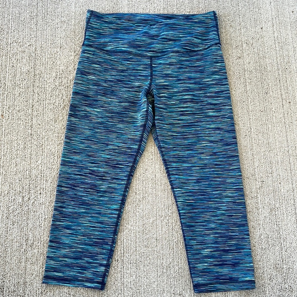 Like new Women’s Old Navy capri active leggings size L